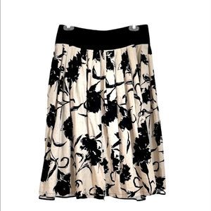 - Erica Rose skirt size M